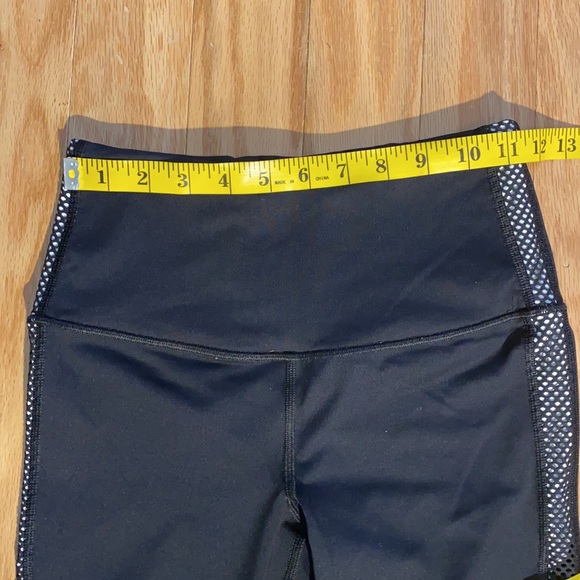 Victoria’s Secret Knockout Crop by VSX Sport XS - Picture 8 of 12